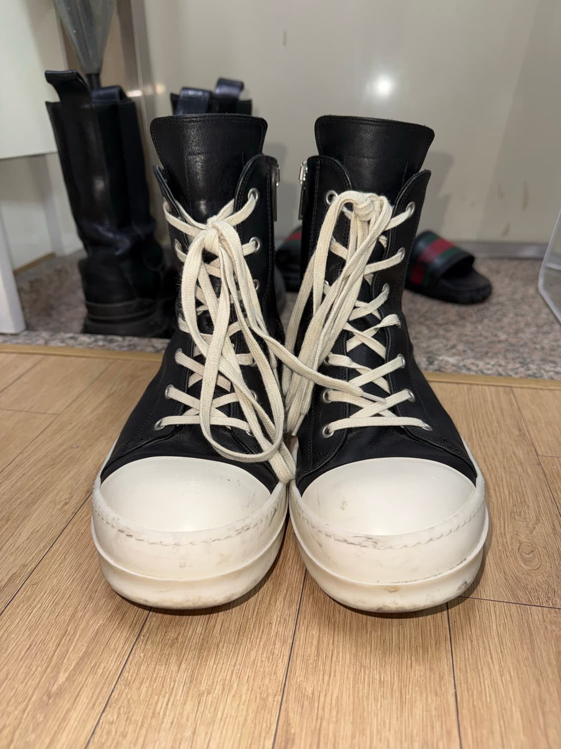 [43] 릭오웬스 룩소르 라몬즈 블랙 하이탑 상품이미지1