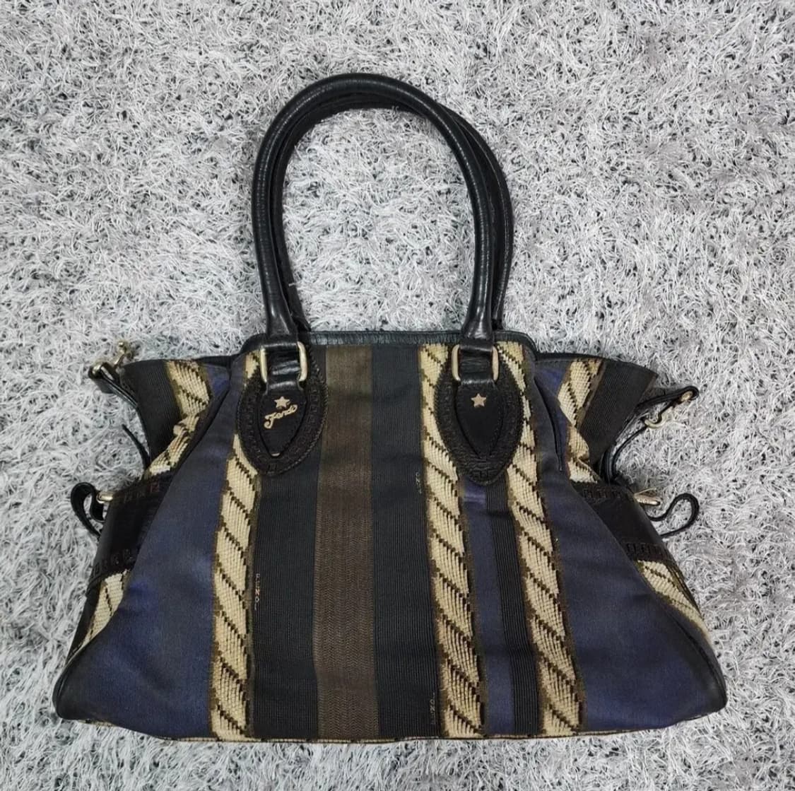 펜디 토트백 상품이미지1