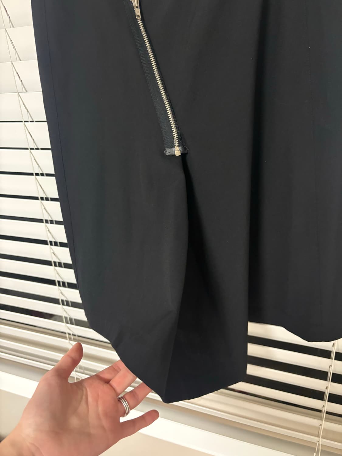 꼼데가르송 사선 비대칭 스커트 상품이미지3