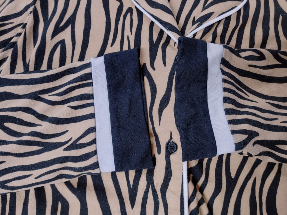 DKNY 디케이엔와이 여성 지브라무늬 파자마룩 홈웨어상의 상품이미지6