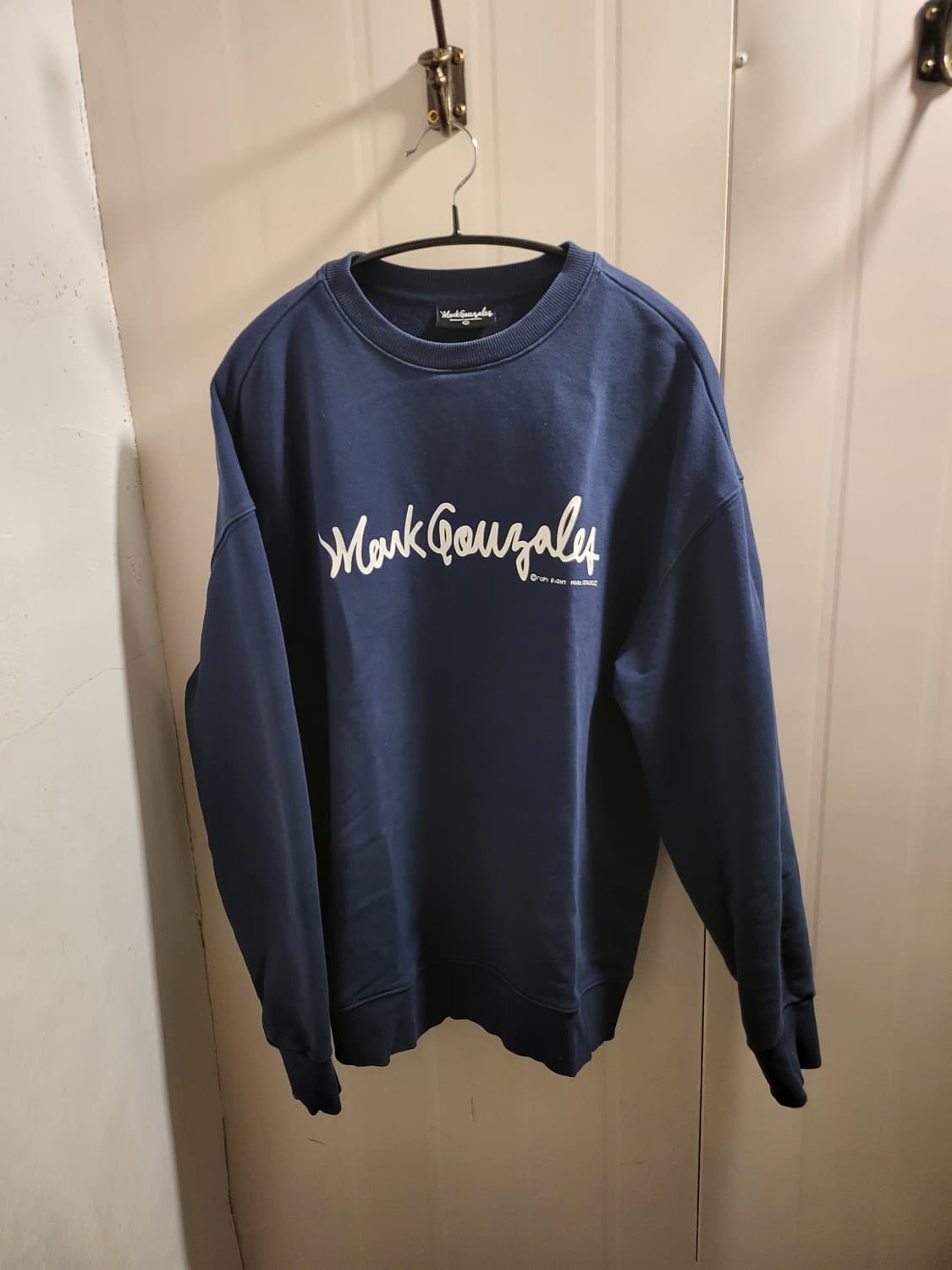 [L]마크 곤잘레스 네이비 맨투맨 상품이미지1