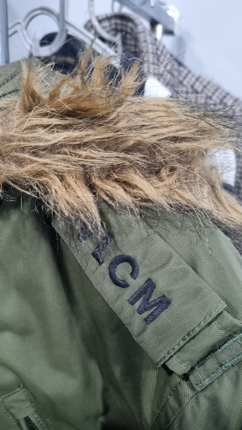 볼컴 희귀템 카키색 MA-1 항공점퍼 105size 상태매우좋음 상품이미지3