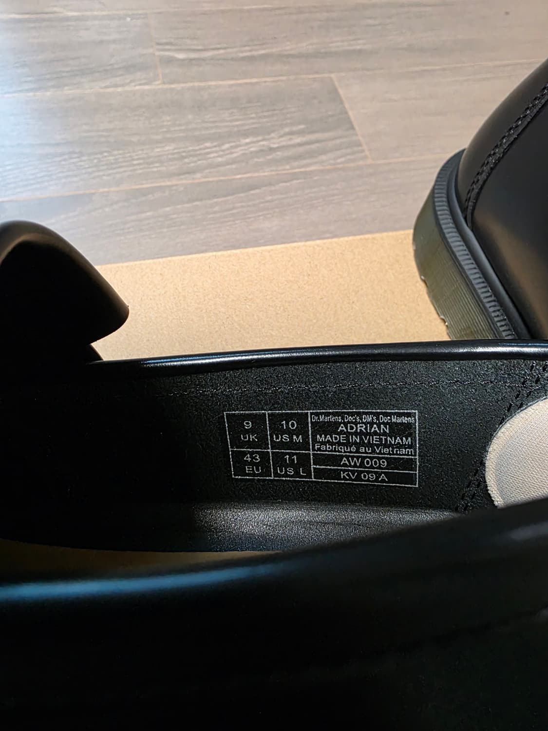 닥터마틴 아드리안 블랙 태슬 로퍼 UK9 상품이미지2