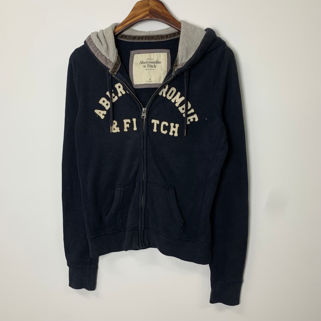 아베크롬비 y2k 와투케 네이비 딱붙 후드집업 상품이미지2