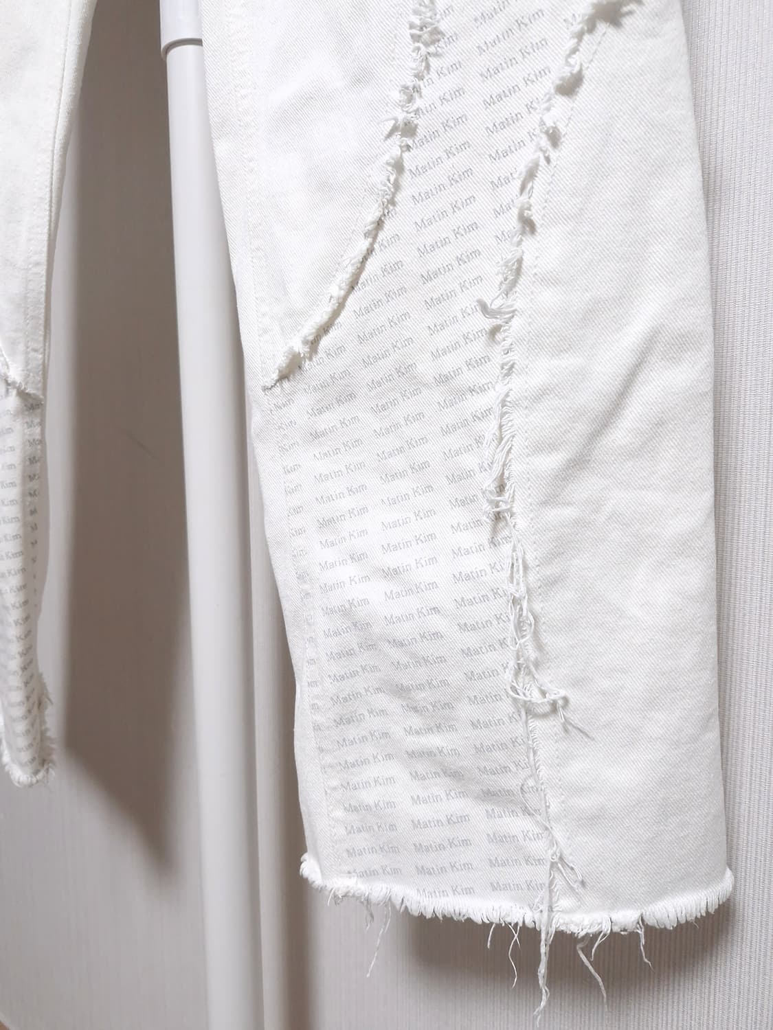 Matin Kim 마뗑킴 커브 디테일 데님팬츠 상품이미지5