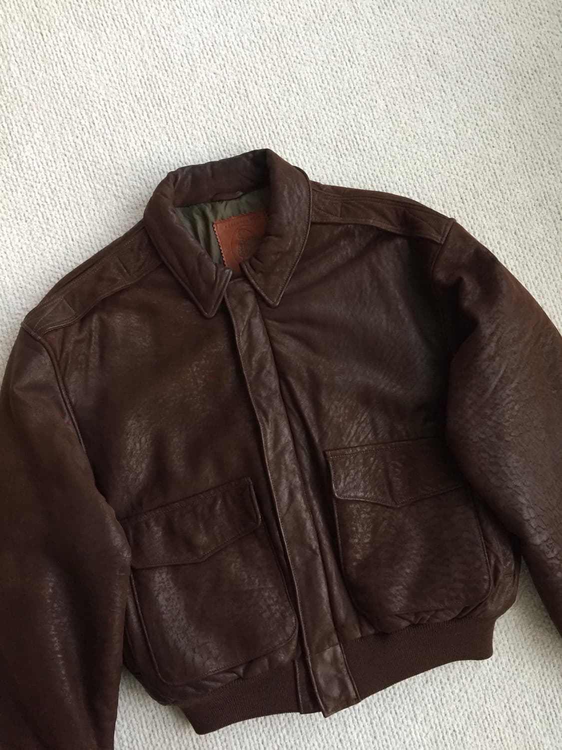 90‘s 골든베어 고트스킨 a-2 레더자켓 상품이미지2