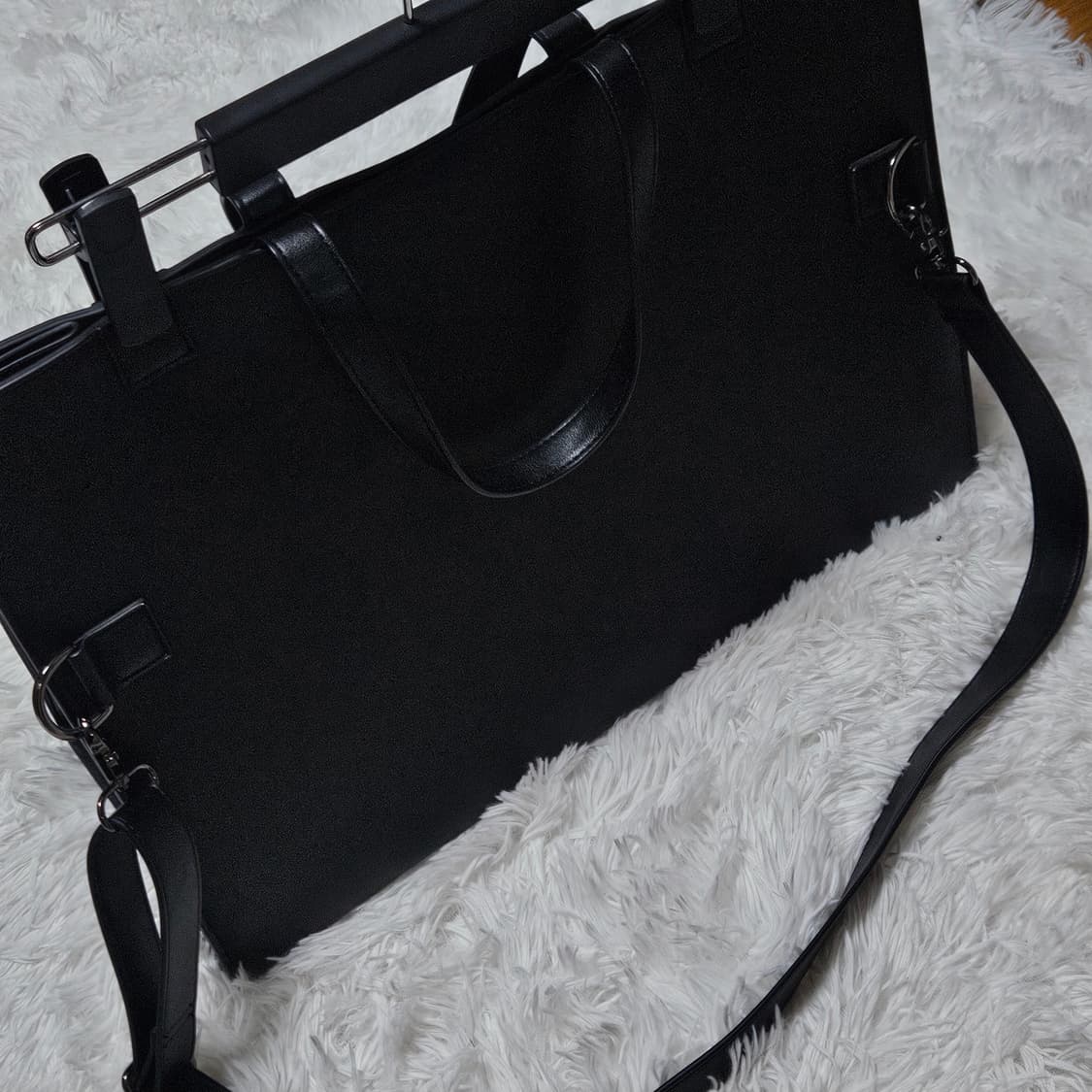 마이야르 시그니처 레더 행거백 블랙 상품이미지4