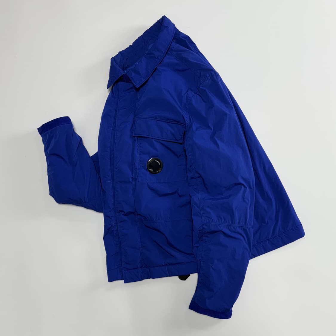 CP컴퍼니 코발트 블루 렌즈 점퍼  상품이미지2