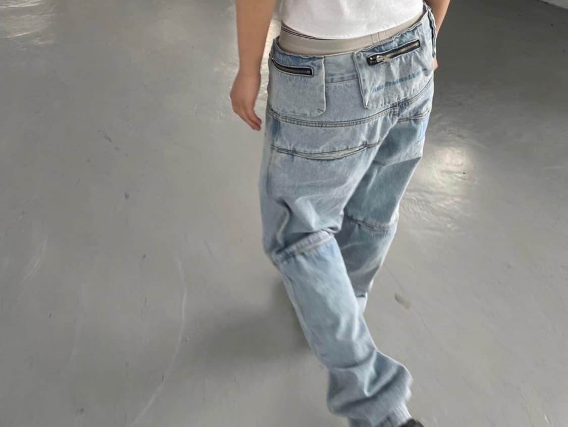 플라스틱프로덕트 연청바지 백디테일 L 상품이미지3
