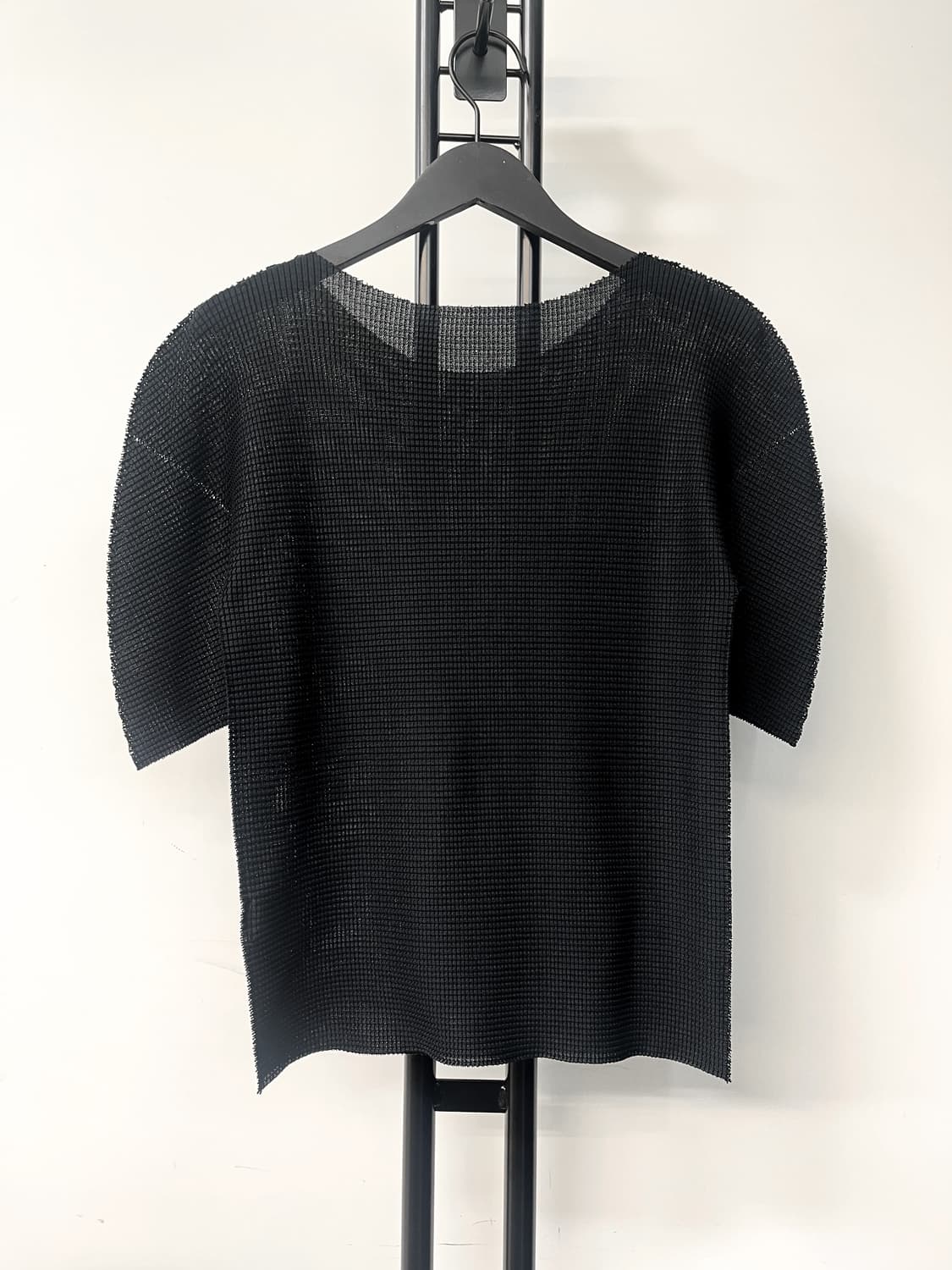 이세이 미야케 미 블랙 플리츠 탑 상품이미지4