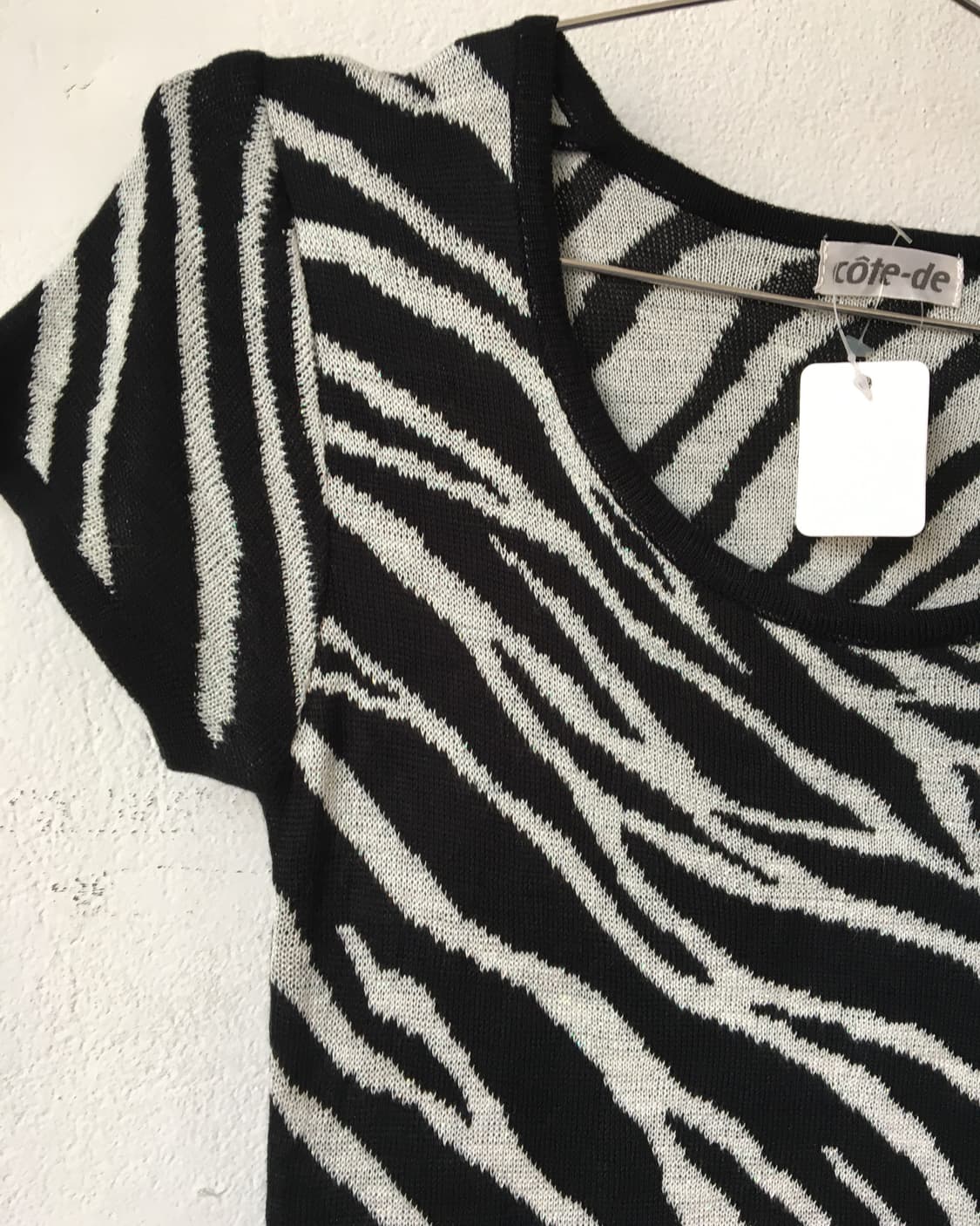 Zebra pattern half sleeve knit 상품이미지3