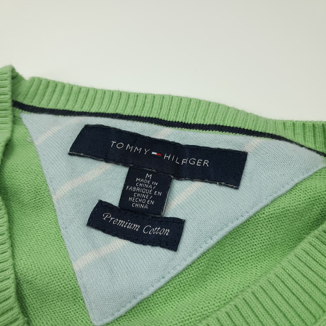 CL218 M 타미힐피거 프리미엄코튼 라임그린 브이넥 니트 스웨터 상품이미지3
