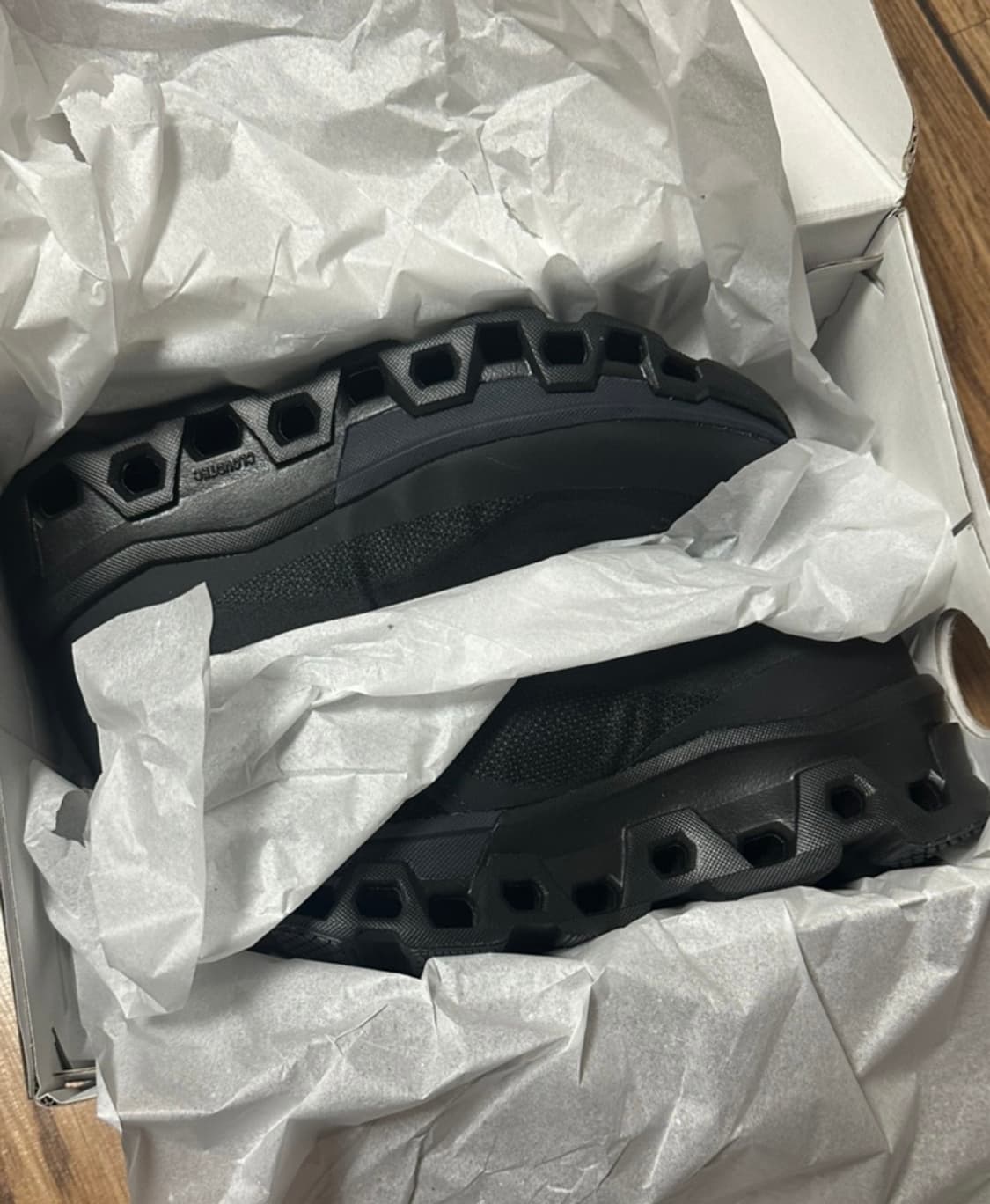 온러닝x파프 클라우드몬스터 2 블랙 270size 상품이미지1