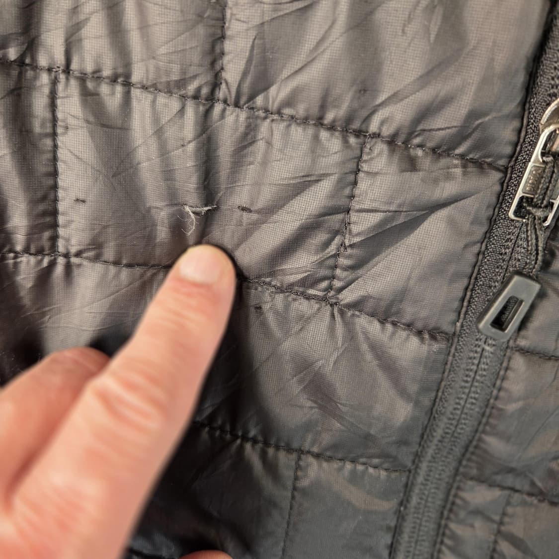 파타고니아 나노 퍼프 후디 경량패딩 블랙 상품이미지7