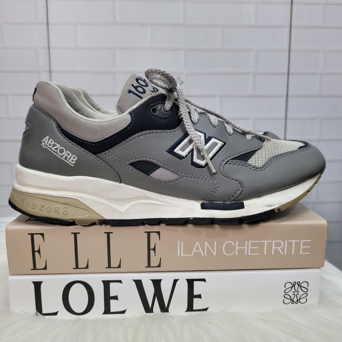 뉴발란스 1600 레거시 그레이 스니커즈 운동화 신발 260사이즈 상품이미지1