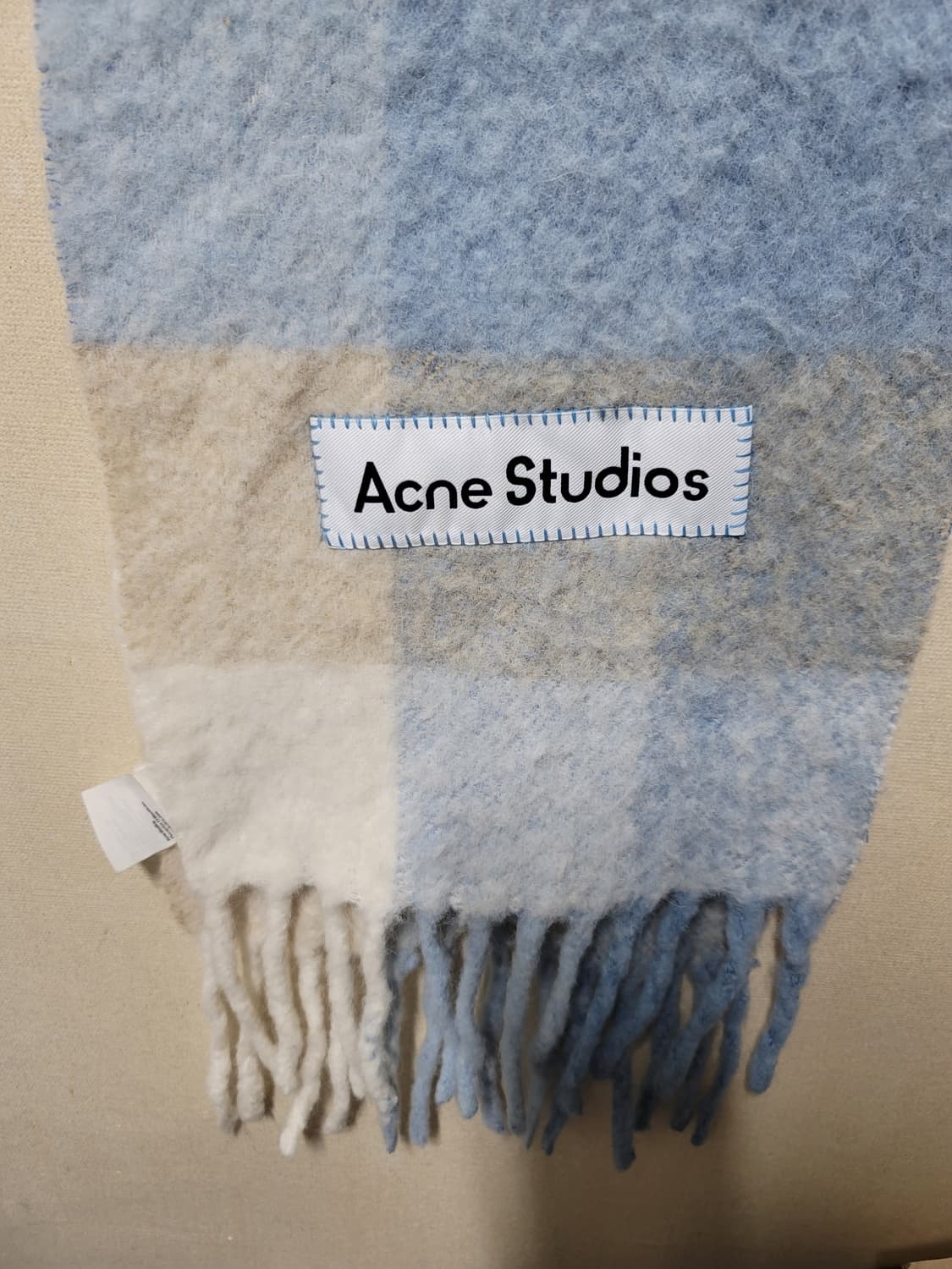 아크네스튜디오 모헤어 체크 머플러 상품이미지3