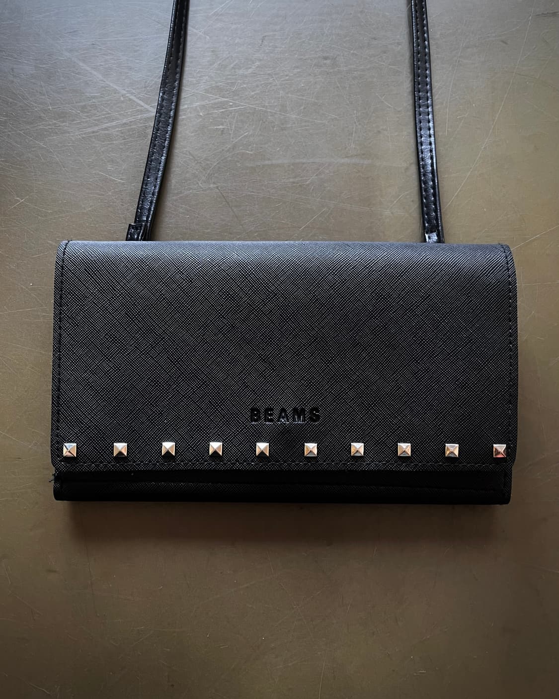 BEAMS Japan Rock Studs Leather Cross Bag 상품이미지3