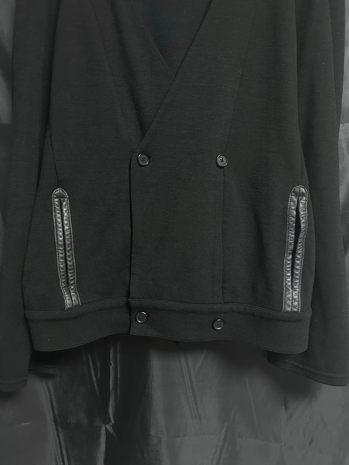 아르마니 익스체인지 레더 포켓 더블 가디건 상품이미지5