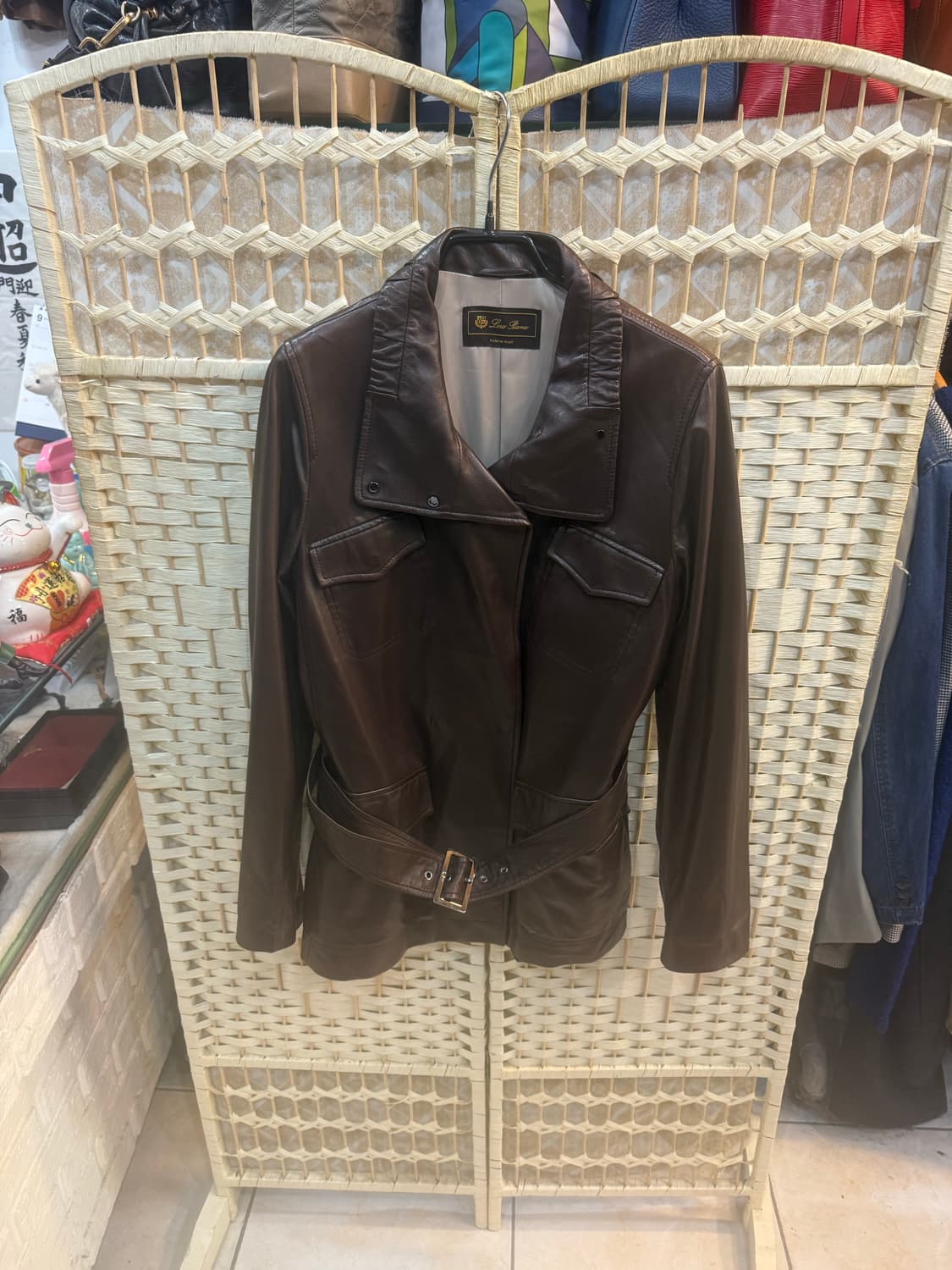 42/66 정품 로로피아나 가죽자켓 팝니다 상품이미지1