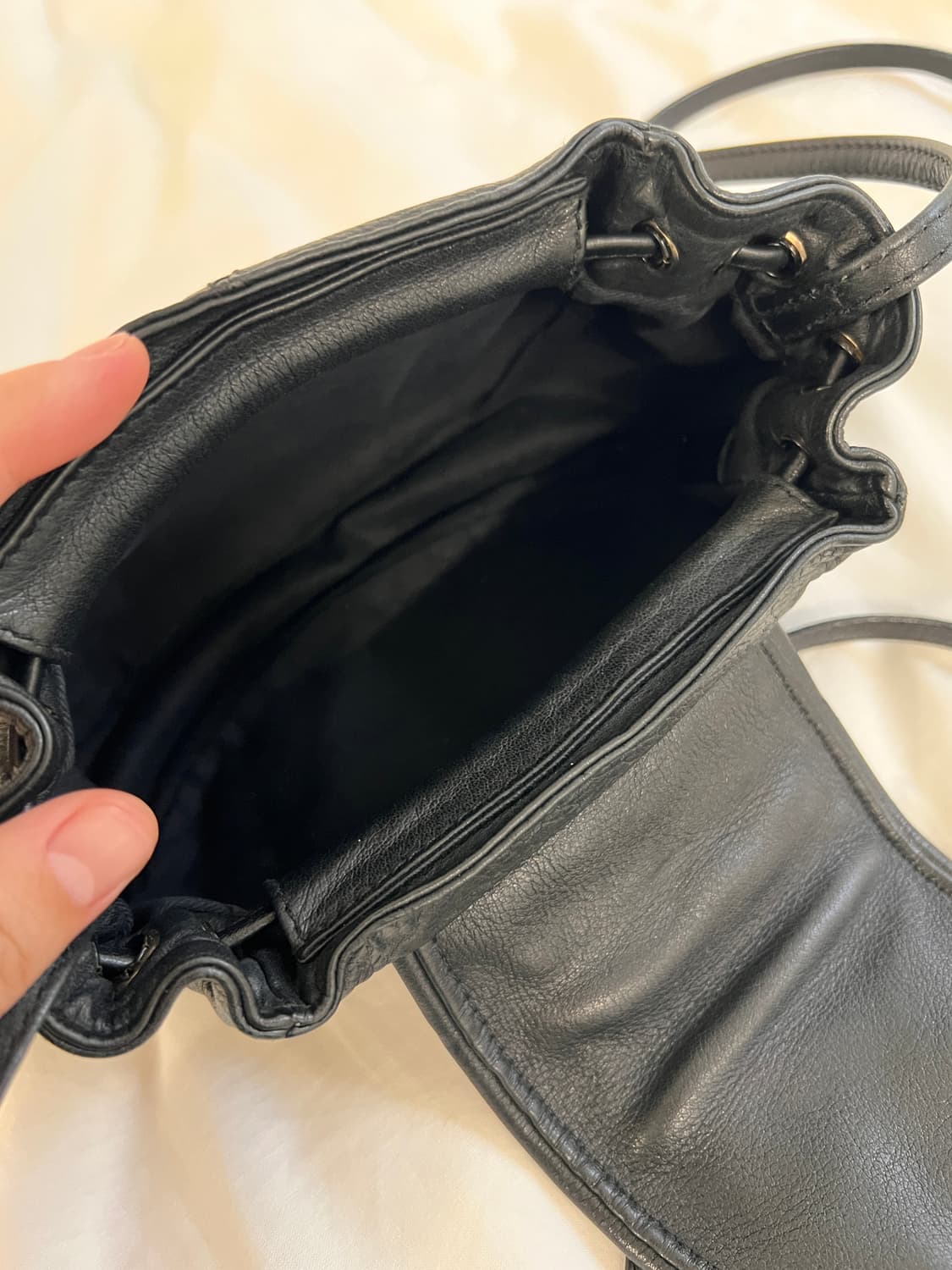 씨바이끌로에 블랙 레더 크로스백 상품이미지5