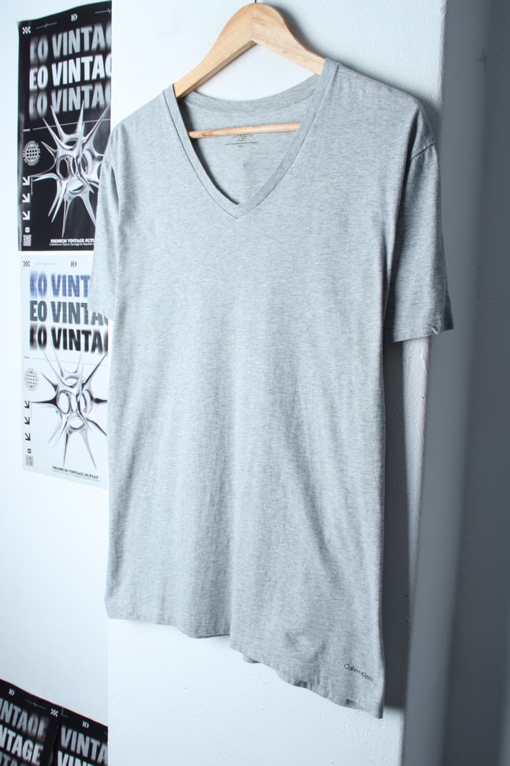 (L-XL) 캘빈클라인 반팔 티셔츠 브이넥 그레이 무지-H30114 상품이미지1