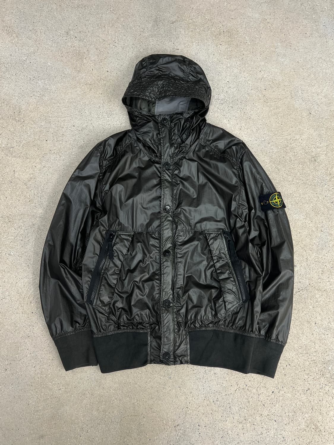 스톤아일랜드 와펜 다크 카키 글래스 후드 자켓 상품이미지1