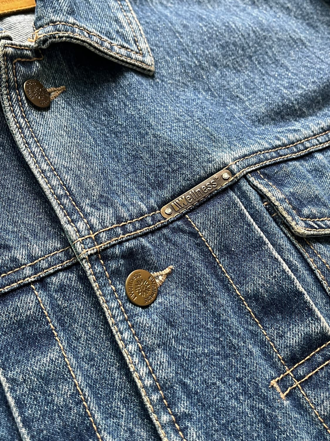 Vintage Denim Trucker Jacket 상품이미지3