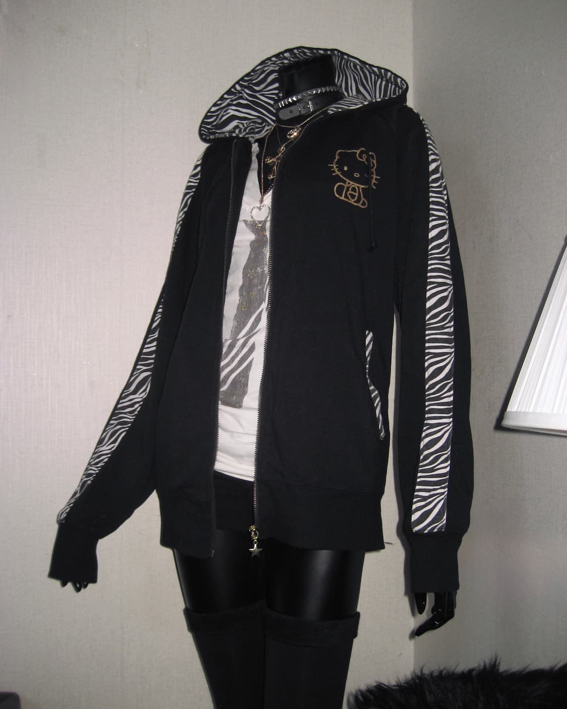 헬로키티 지브라 후드집업 오네갸루 펑크 상품이미지9