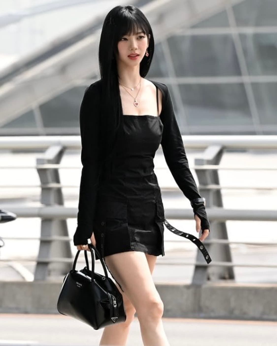 프라다 브러쉬드 레더 슈퍼노바 핸드백 상품이미지10