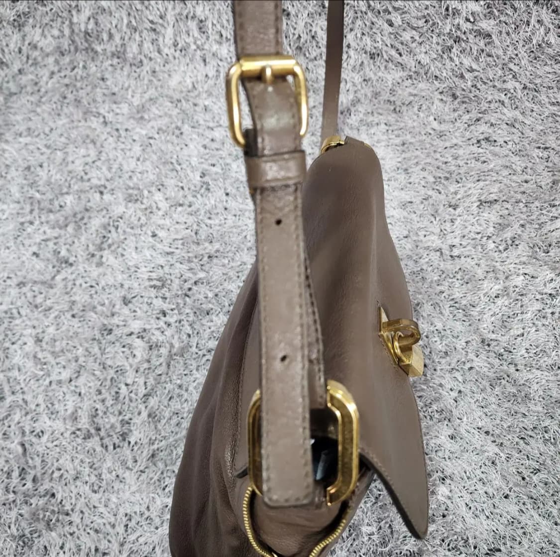 마크제이콥스 레더 크로스백 상품이미지7