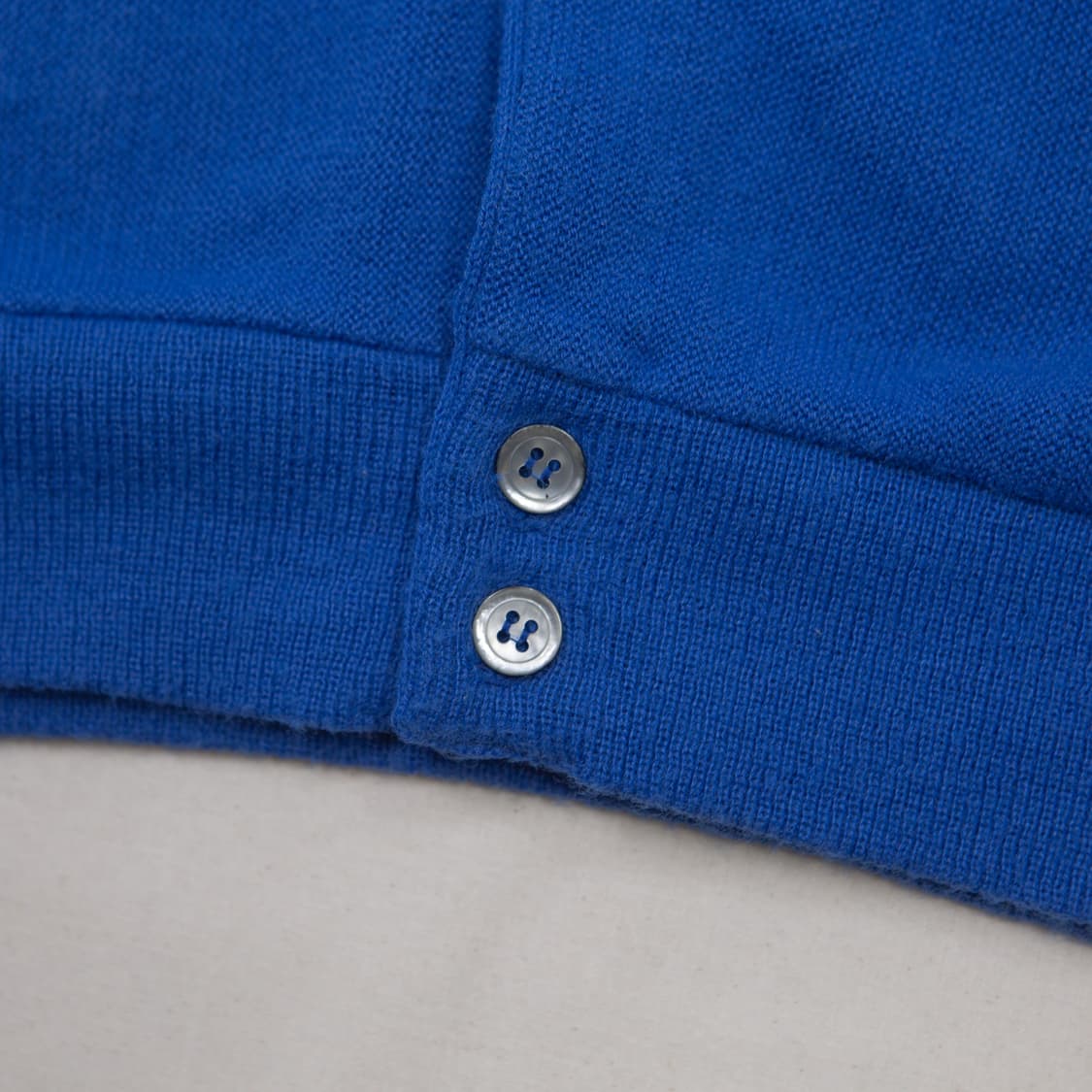 80s IZOD 라코스테 올른 아크릴 가디건 블루 상품이미지4