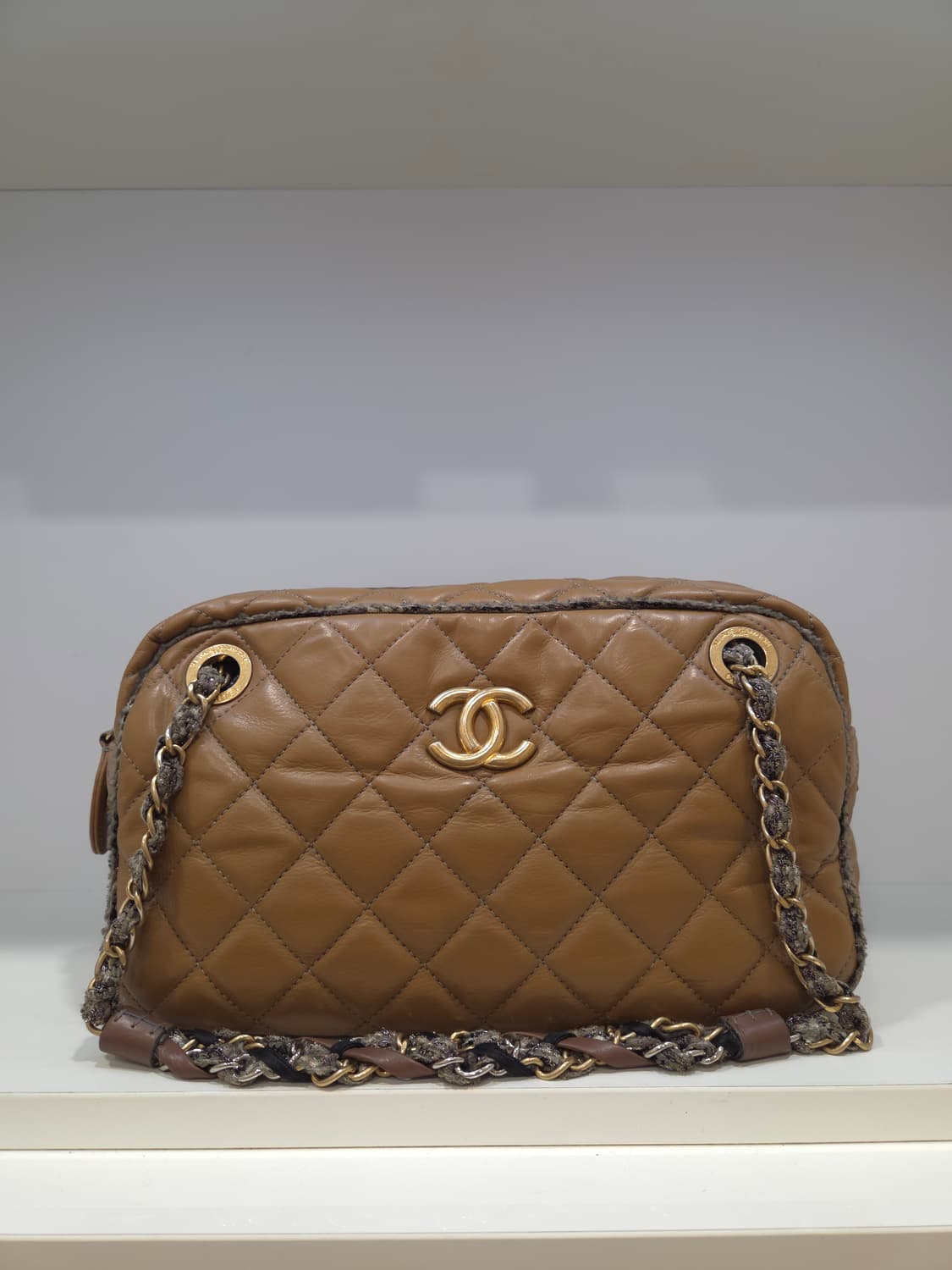 샤넬 퀼팅 숄더백 상품이미지1