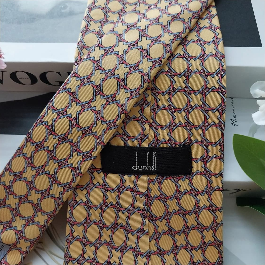 던힐 실크 옐로우 기하 패턴 넥타이 10cm A등급 K1674
 상품이미지7