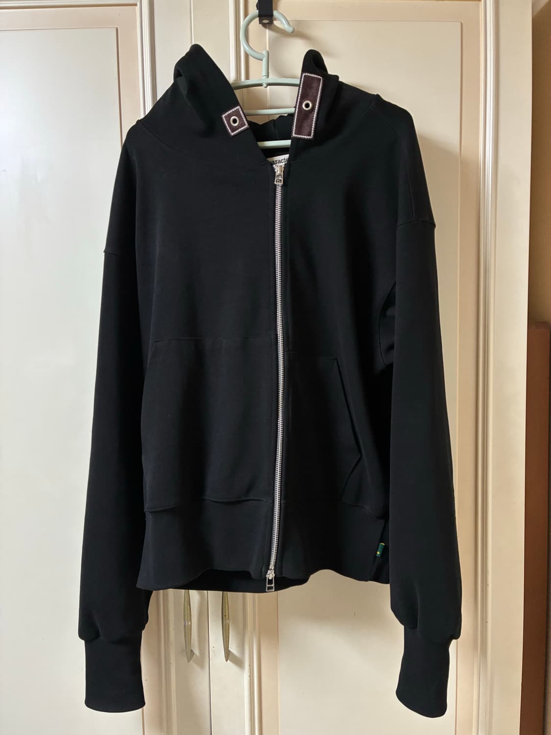 카락터 후드집업 블랙 상품이미지1