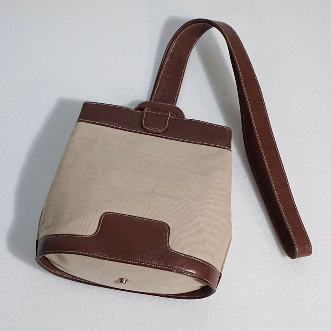 발렉스트라 빈티지 레더 스트랩 숄더백 상품이미지3