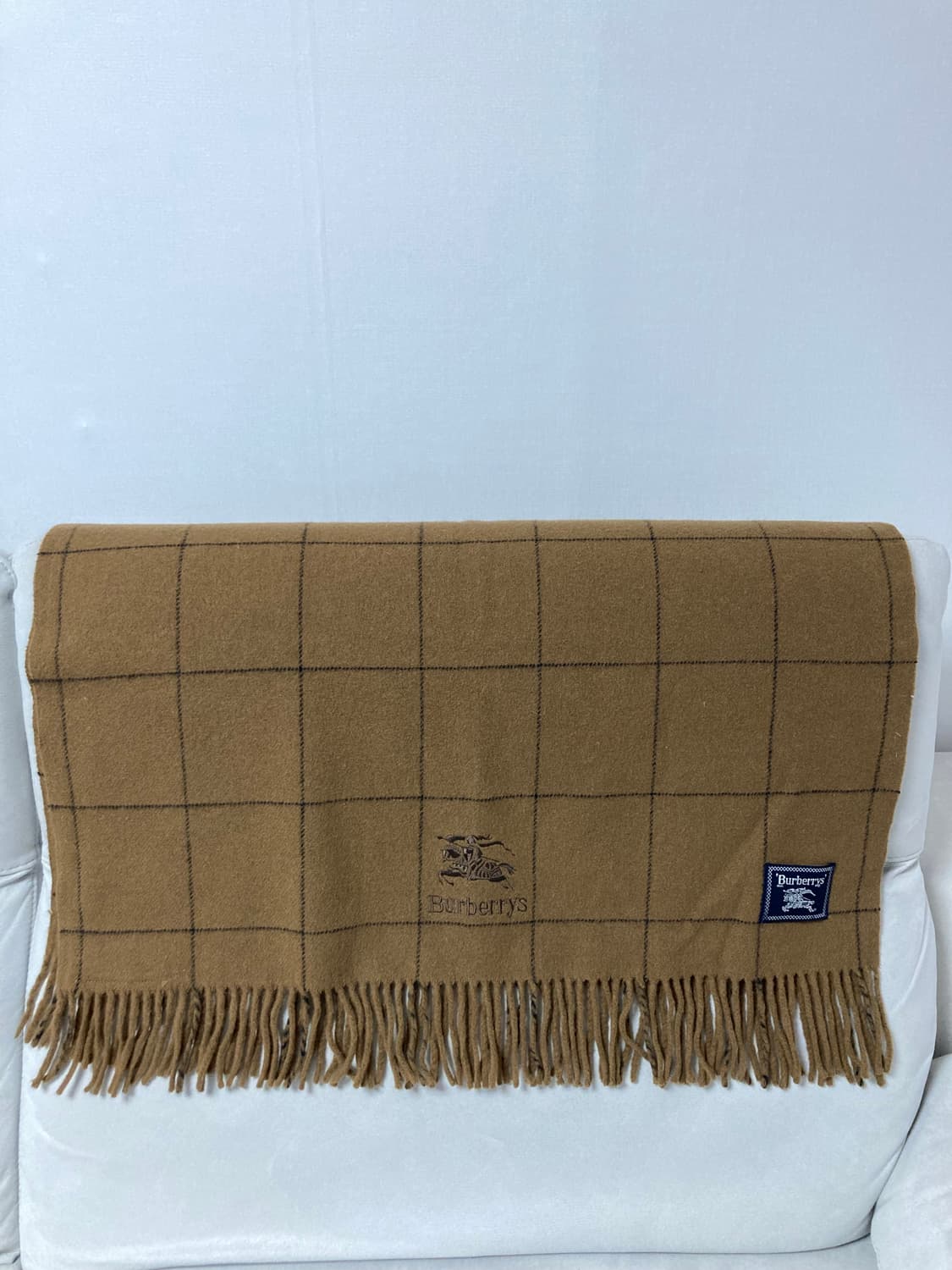 정품) 버버리 울100% 무릎담요 겸 숄 상품이미지1