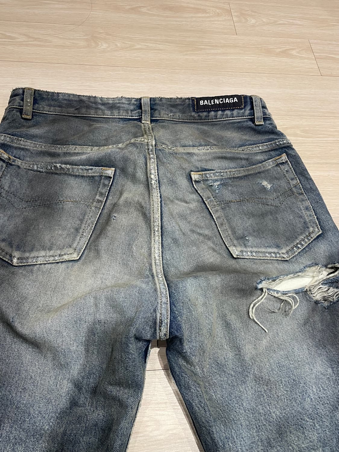 [XS] 발렌시아가 디스트로이드 데님팬츠 상품이미지7