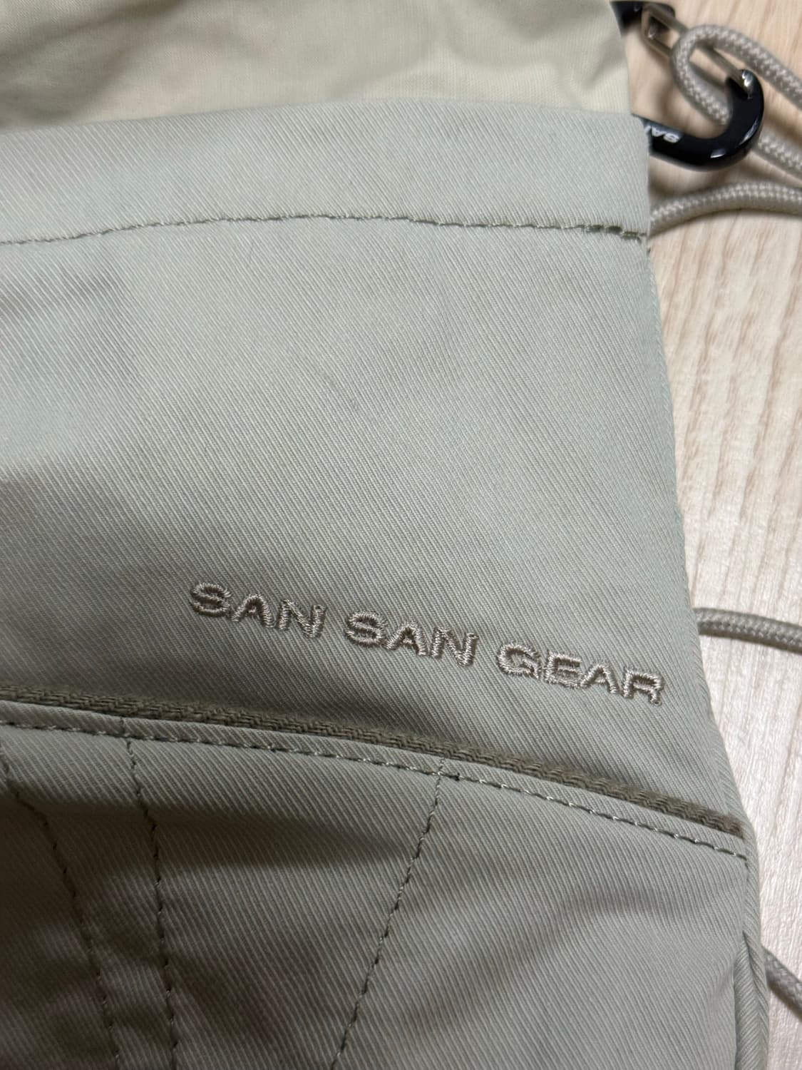 산산기어 베리드 크로스백 베이지 상품이미지4