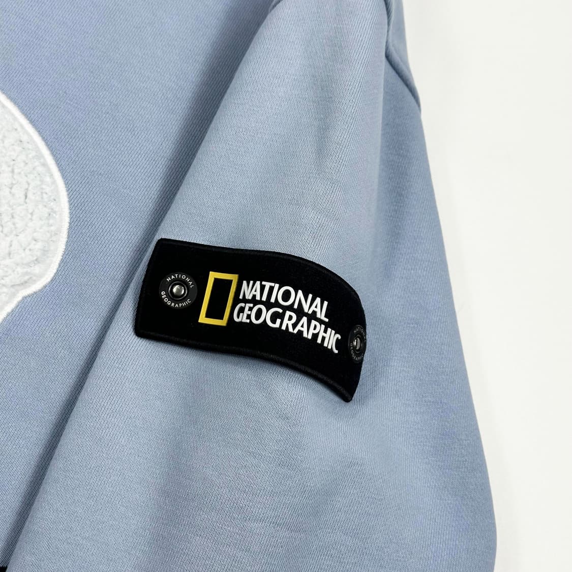 내셔널지오그래픽 와펜 라이트 블루 맨투맨 (L) 상품이미지5