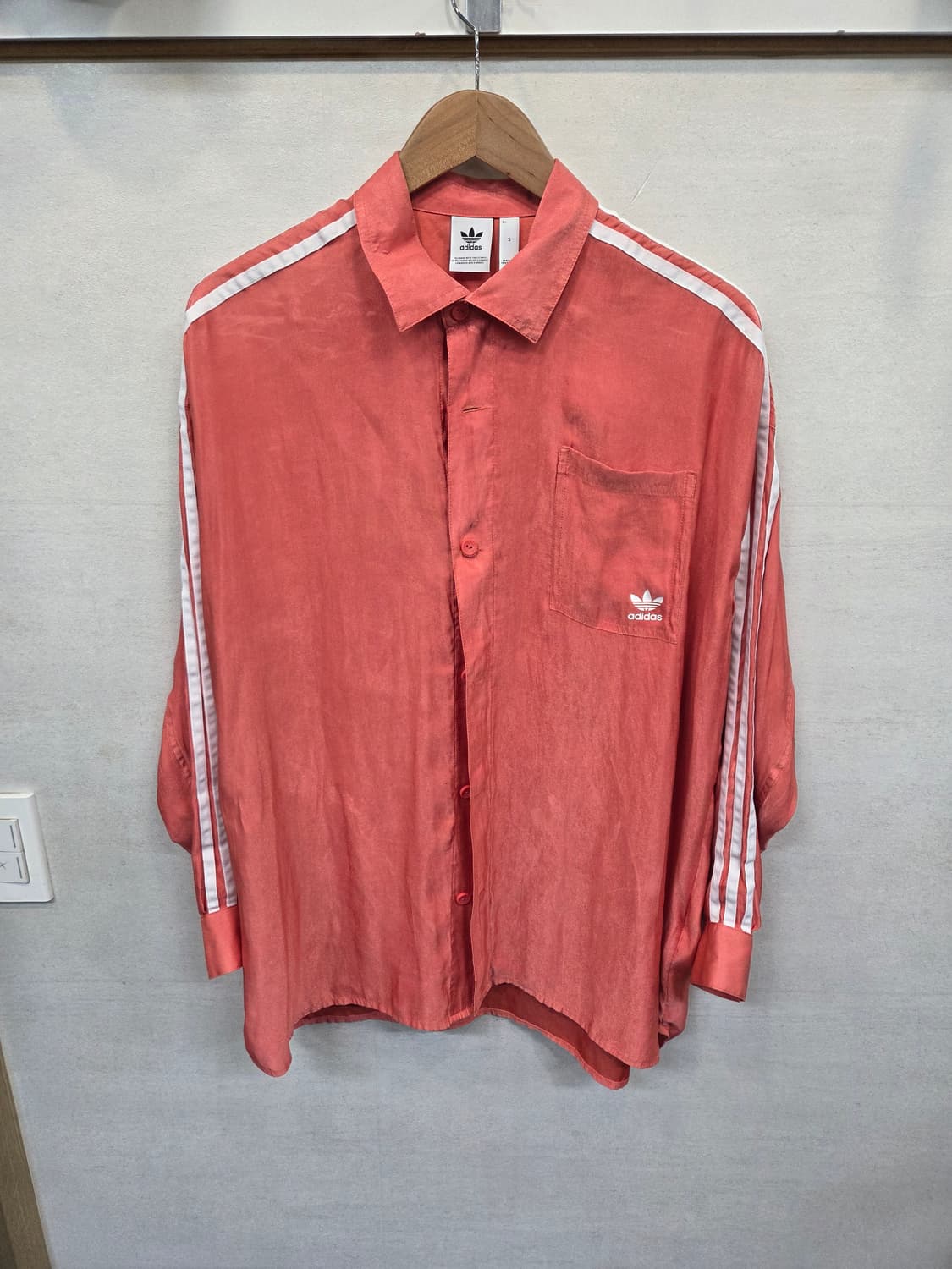 아디다스 여성 사틴 버튼 셔츠긴팔 s 상품이미지1