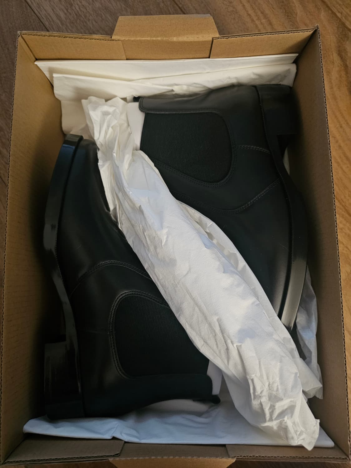 쿠에른 프라하01 첼시부츠 블랙색상 235mm 상품이미지4