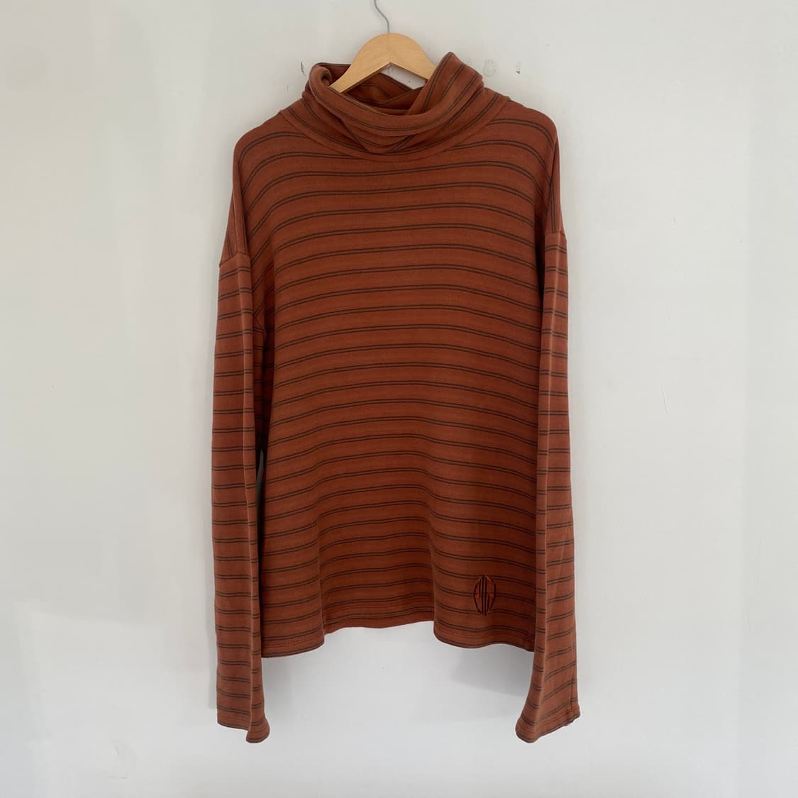 고샤루브친스키 17fw 터틀넥 롱슬리브 상품이미지3