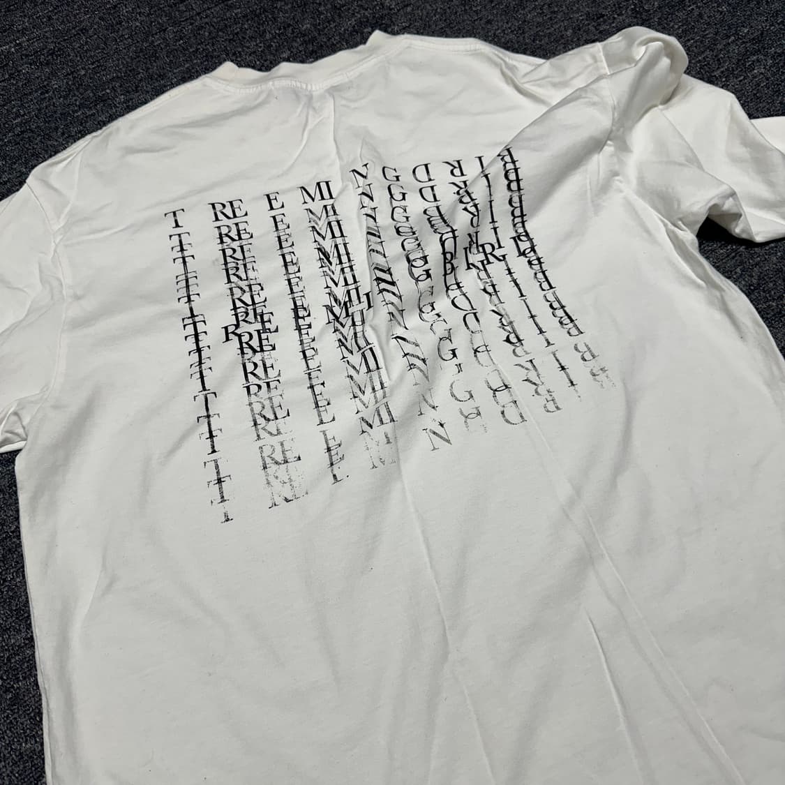 트리밍버드 프린팅 긴팔티 상품이미지1