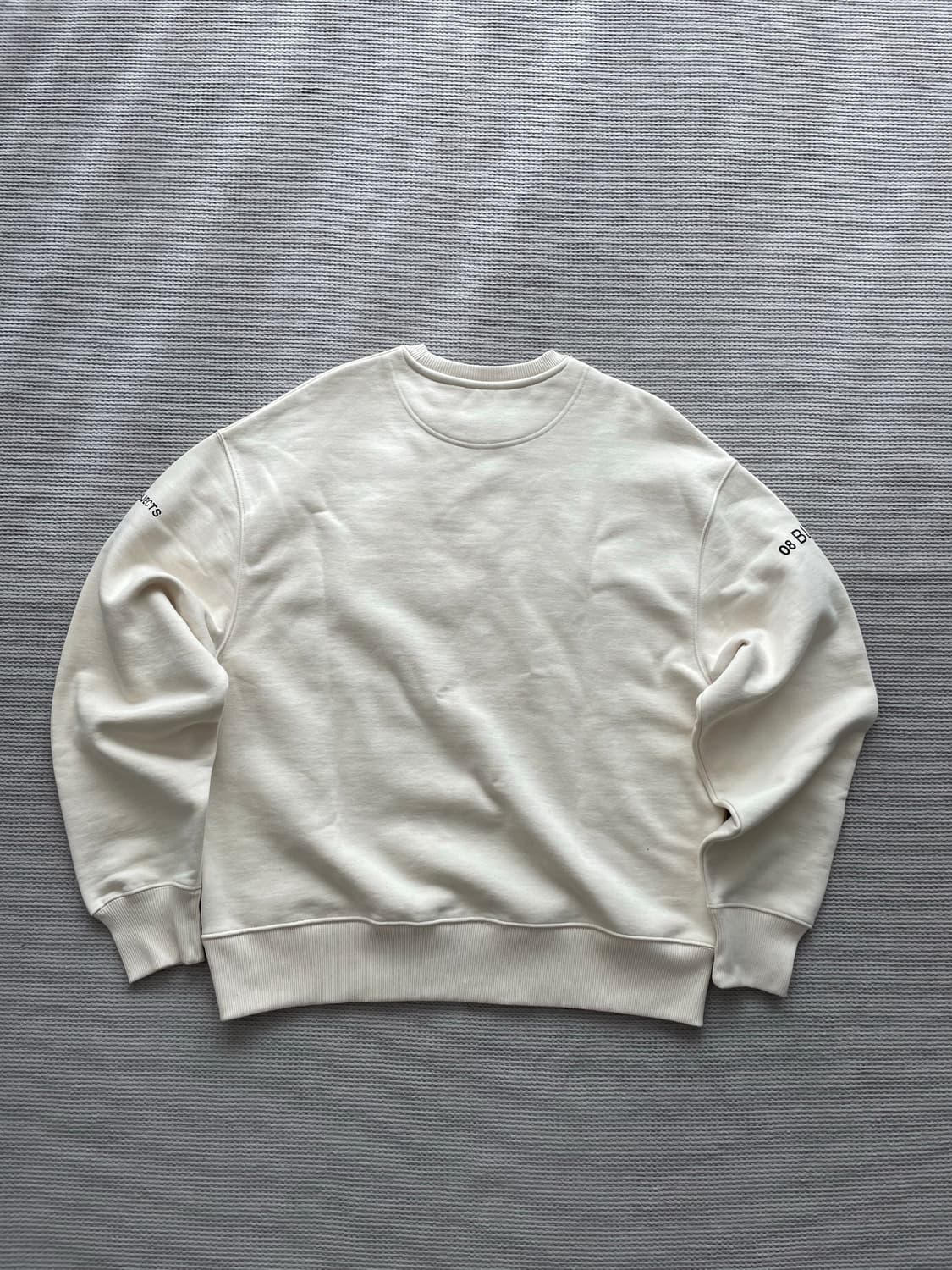 블레스 멀티걸렉션 스웻셔츠 상품이미지3