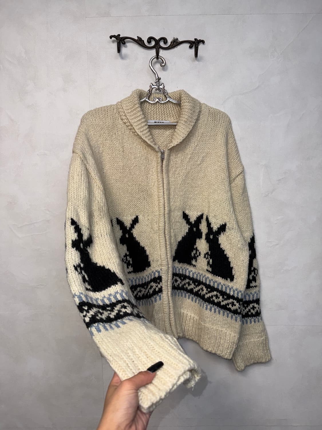 Ivory rabbit nordic over loose cowichan  상품이미지2