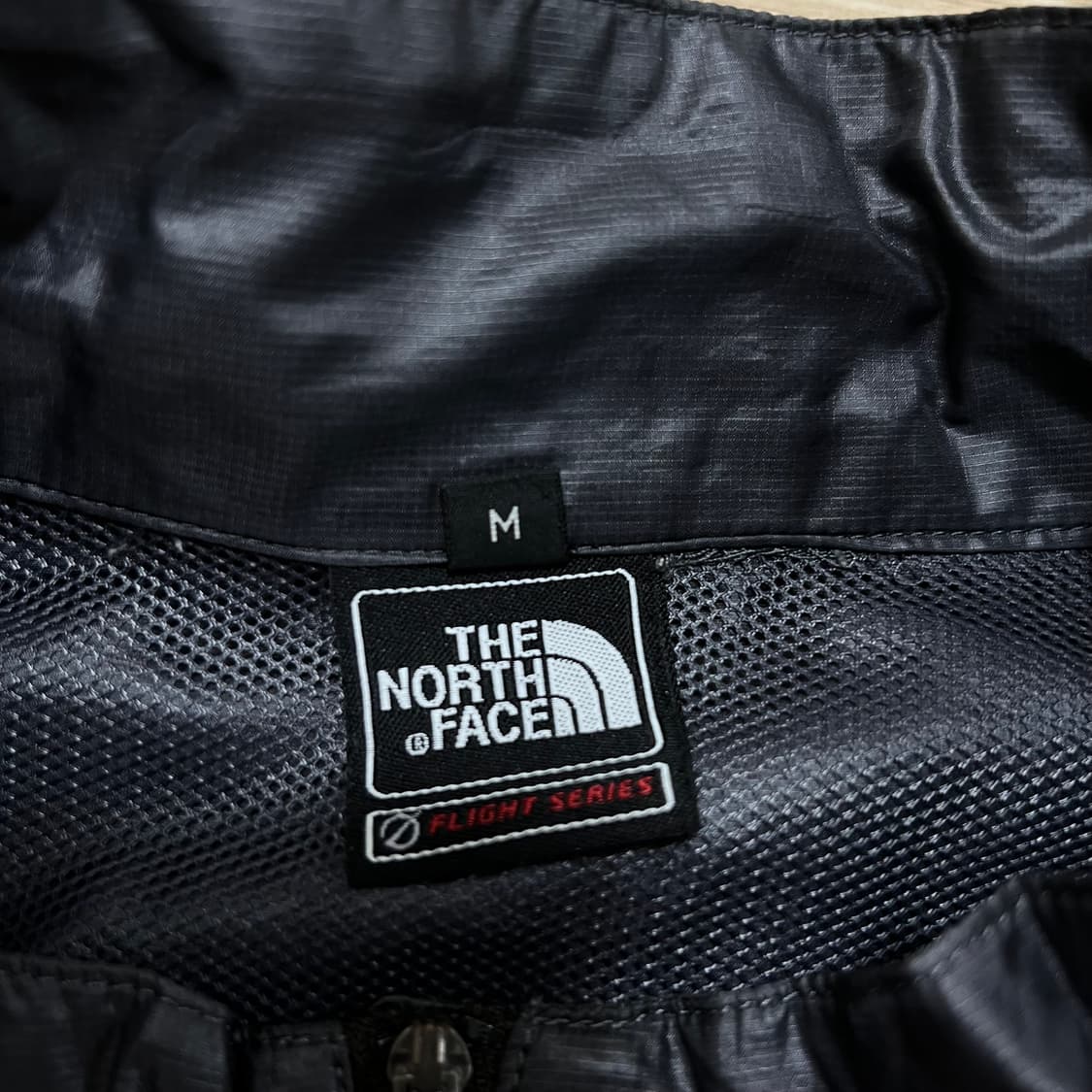 노스페이스 플라이트 시리즈 바람막이 자켓 [차콜] M/95 상품이미지5