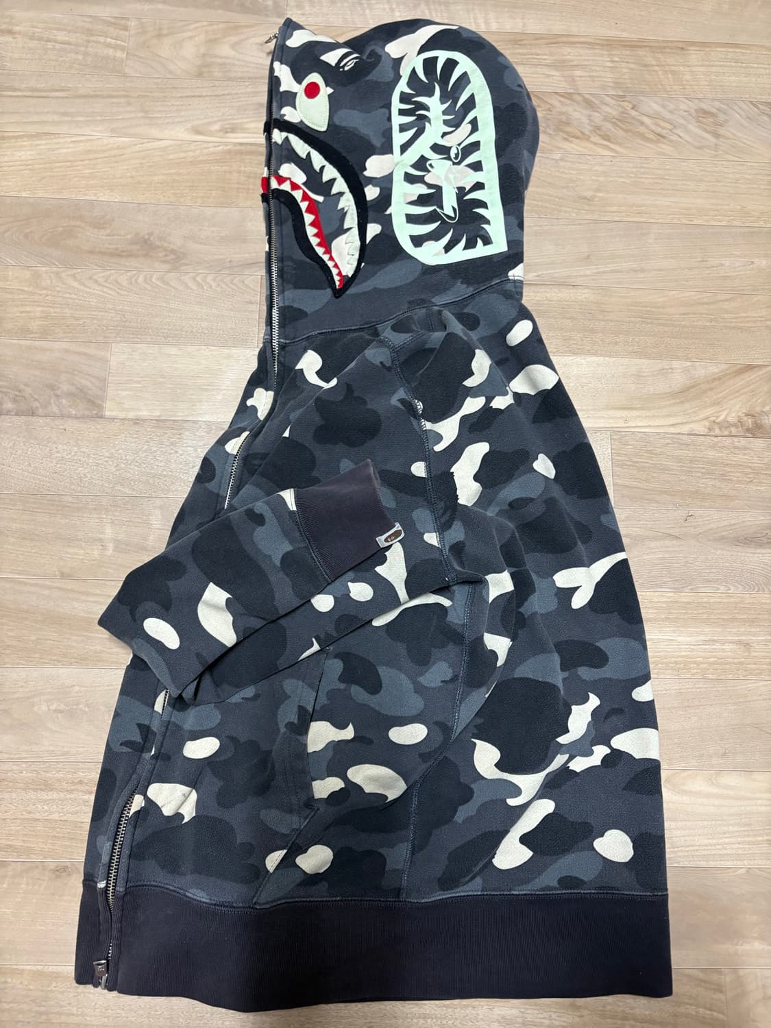 베이프 샤크 후드집업 야광 그레이 카모 M  상품이미지5