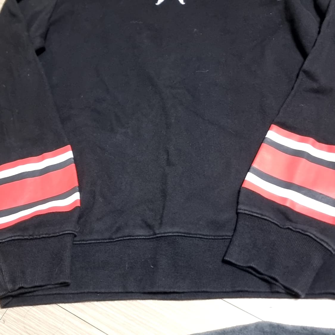 일본제 지방시 블랙 스타 기모 맨투맨 티셔츠(100-105) 상품이미지3