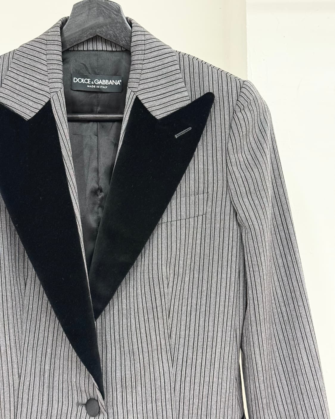 돌체 앤 가바나 그레이 스트립드 울 벨벳 레이펠 자켓 상품이미지4