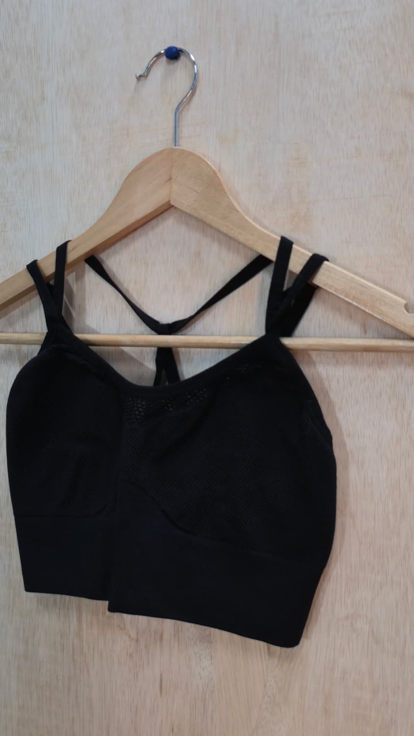 Oysho 요가 탑 블랙 (패드 포함X)  상품이미지5